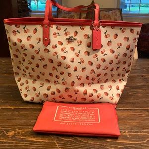 Reversible Coach bag. Strawberry/cherry print